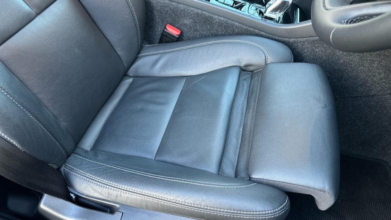 Volvo XC40 2.0 B4P Ultra Dark 5dr Auto Petrol Estate